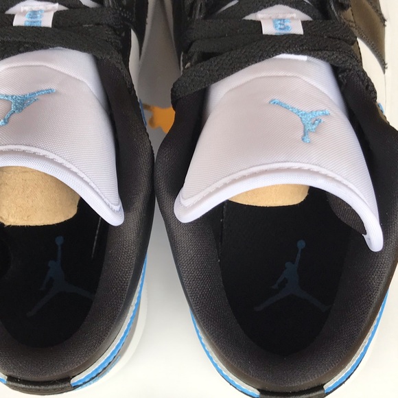 Air Jordan 1 Low University Blue White Black Size 8 Wmns / 6.5Y - Picture 10 of 11